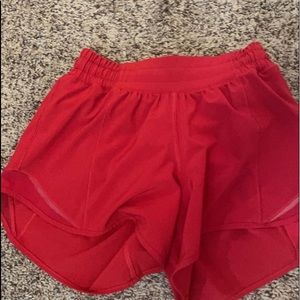 Lululemon hotty hot low rise shorts 4 inch
